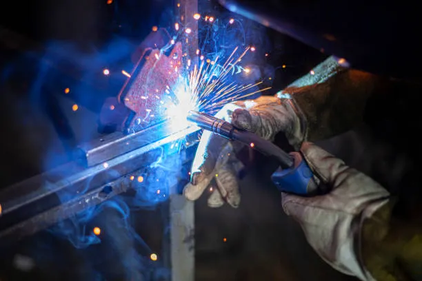 Manufacturas Industriales MTY - Soldadora Electrica